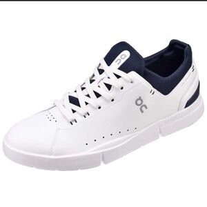 Like new On Cloud The Roger Advantage Womens Athletic Tennis Court shoe